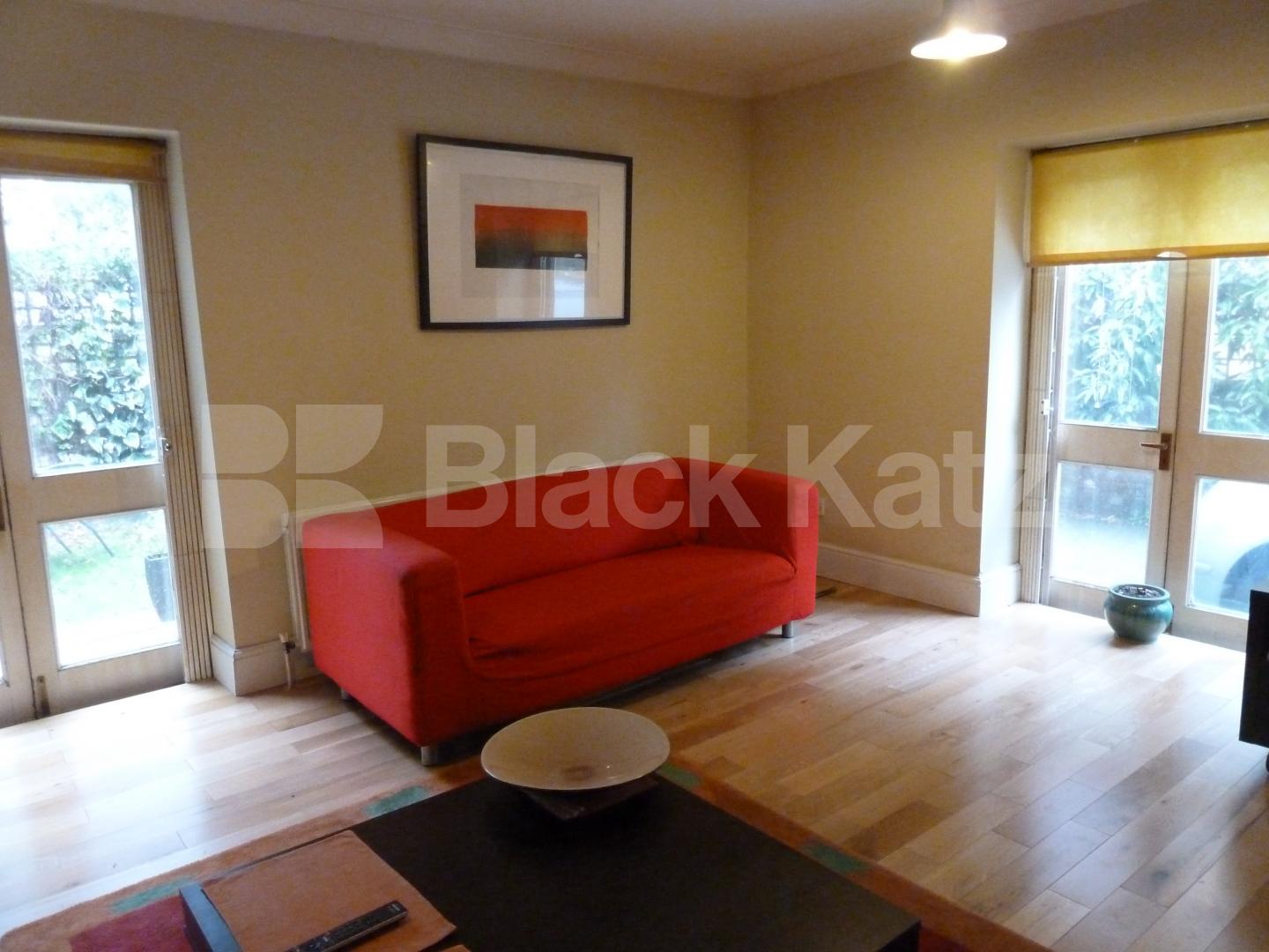 			NEW INSTRUCTION, 2 Bedroom, 1 bath, 1 reception House			 De Beauvoir Cresent, ISLINGTON 